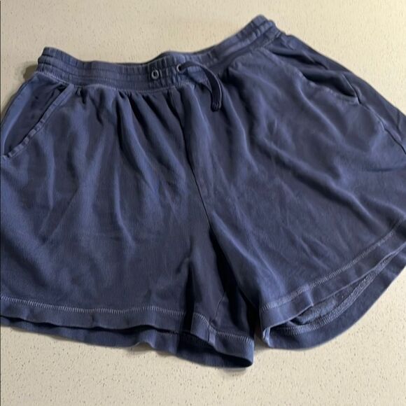 Old Navy Blue Athletic Shorts with Elastic Waistband Mens M-L - Picture 1 of 7
